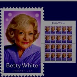 Commemorative Stamps : Betty White Forever USA